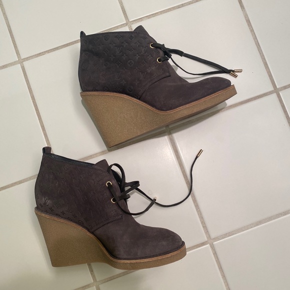 Louis Vuitton Stride Monogram Wedges - Picture 2 of 12